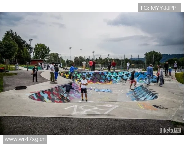 深圳滑板队中路突破革新引领城市滑板运动新潮流